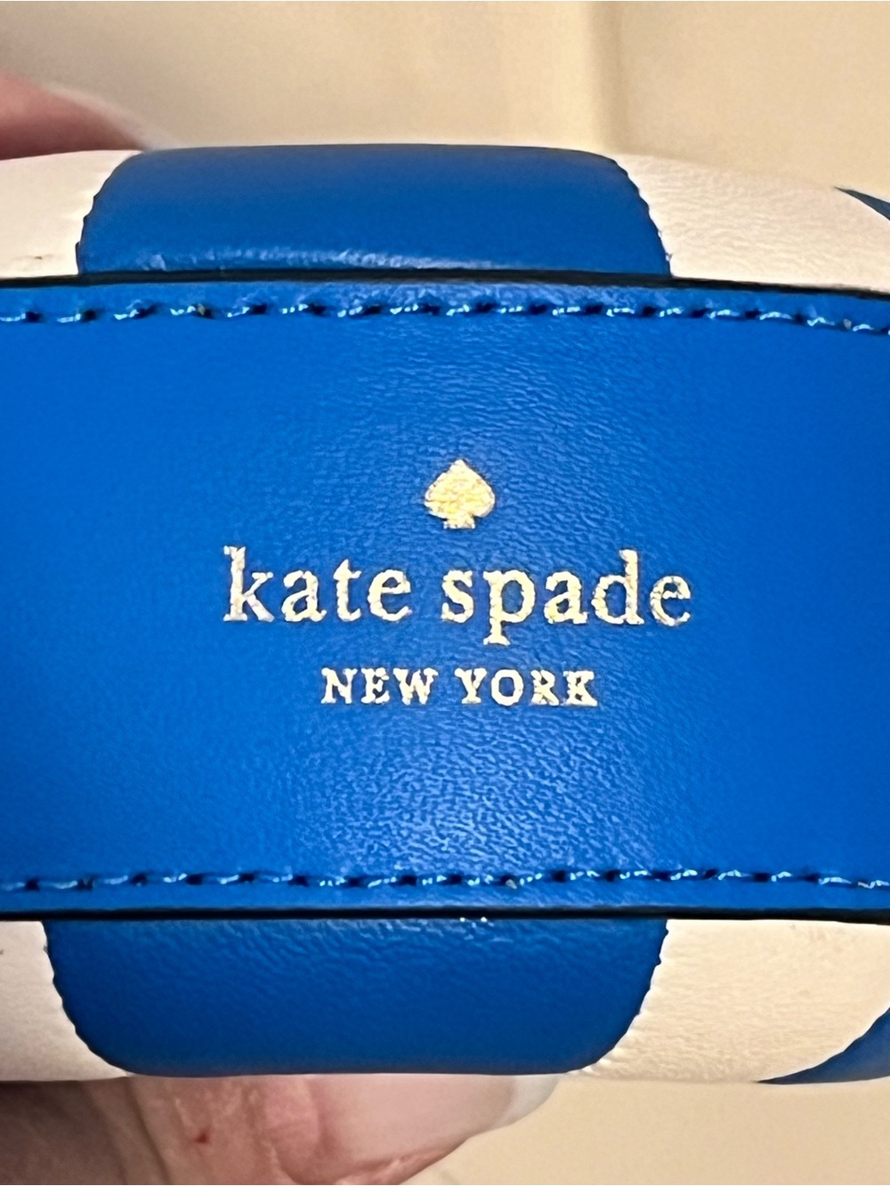 🪩 kate spade Blue & White Lifesaver Pool Float Coin Keyring - Picture 7 of 7